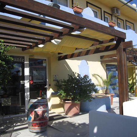 Hotel Tikar Garrucha Exterior photo